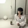 26H02隨興v領外罩(白)
