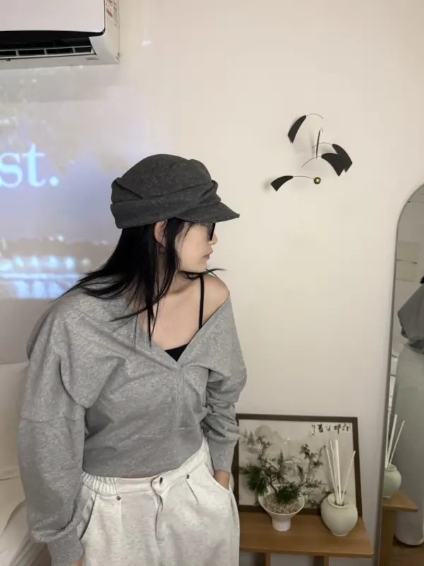 26H02隨興v領外罩(灰)