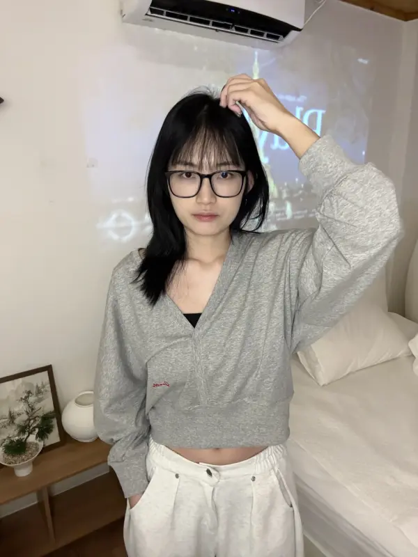26H02隨興v領外罩(灰)