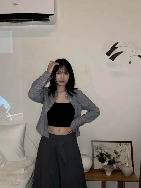 26H07個性短版襯衫(藍)