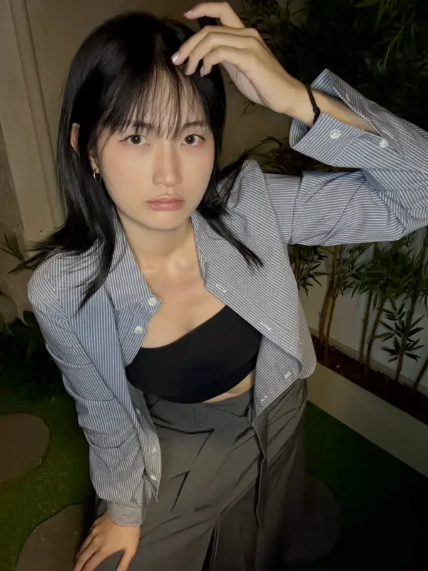 26H07個性短版襯衫(藍)